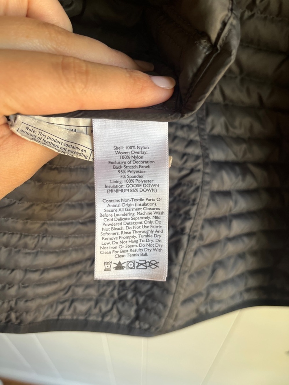 Eddie Bauer Women’s Black Quilted 700 Storm down Puffer Jacket Sz Sm - Picture 8 of 12